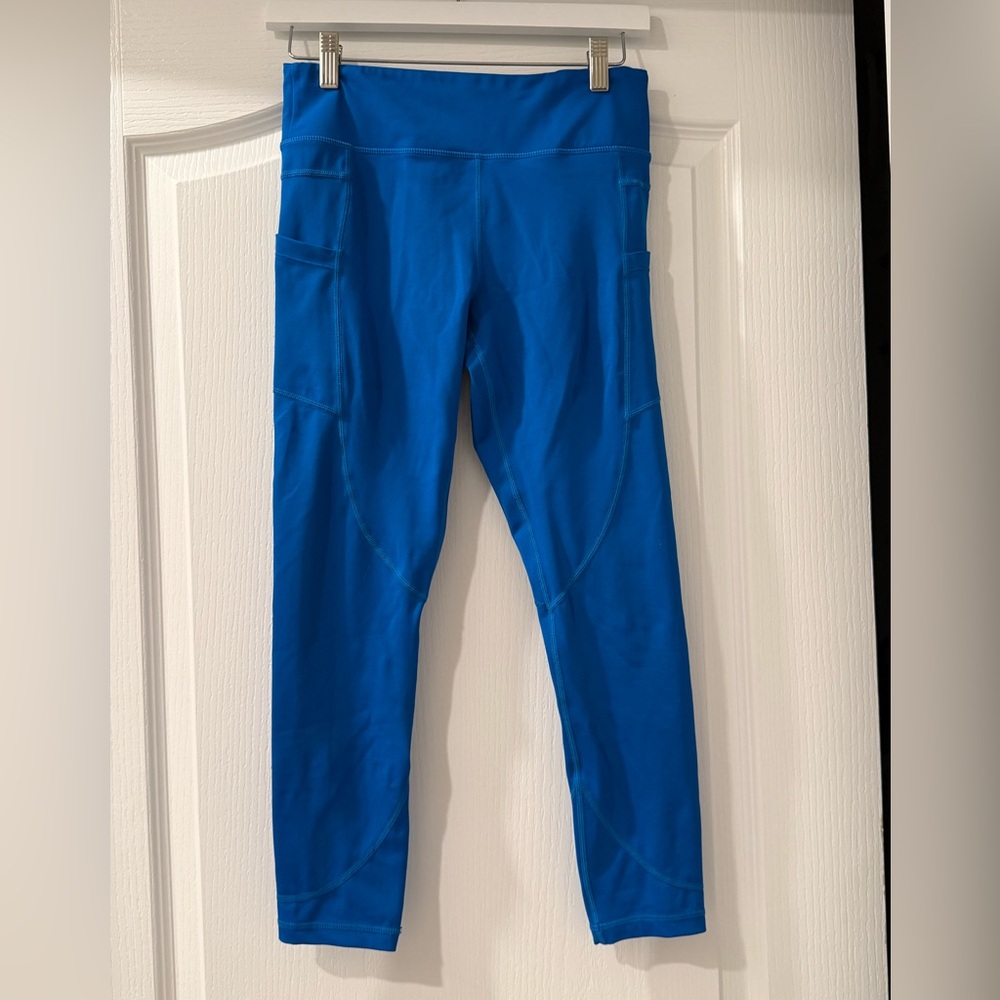 Like New! Zyia Bright Blue Light N Tight Capri Leggings with Side Pockets